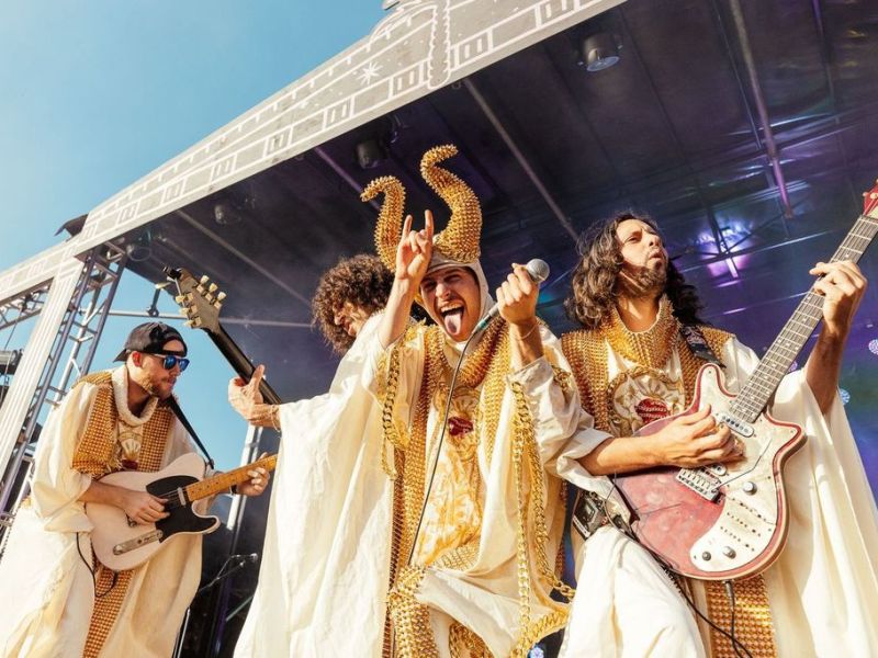 Wizards, dragons and (un-) controlled stage climbing. Meet Battlesnake – your new fave Australian metal band. Interview