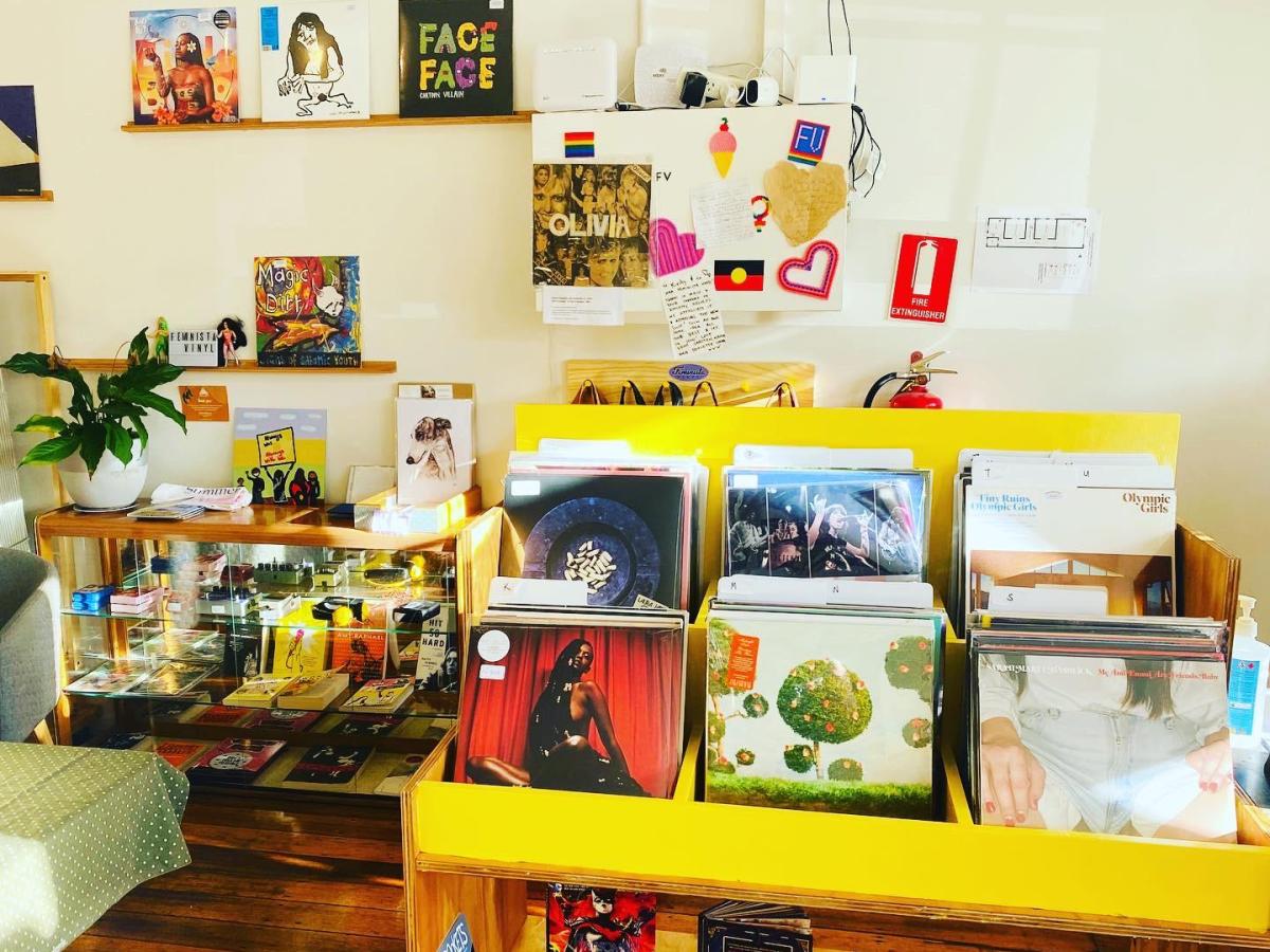 Vinyl, big undies, and a Garden Tea Party. Welcome to my new fave Melbourne record store, Feminista Vinyl. Podcast interview